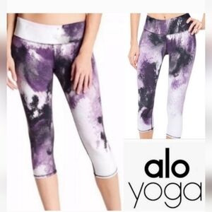 ALO YOGA Tie-Dye Airbrush Capri Purple Leggings- Size Small